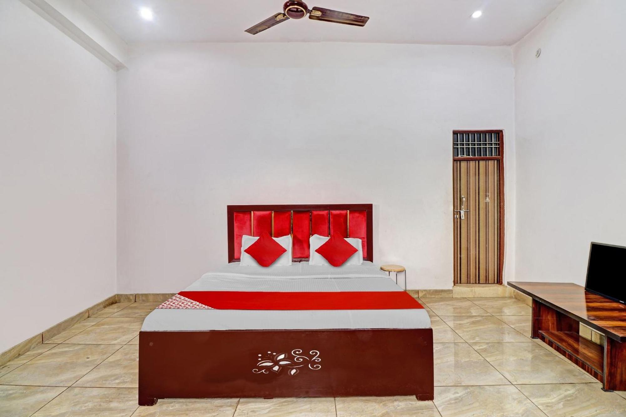 Hotel O Choice Guest House Vrindāvan Екстериор снимка